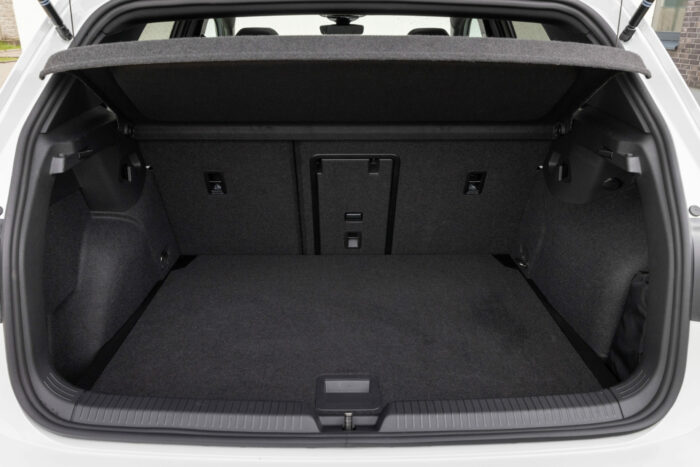 coffre ouvert pour valise volkswagen Golf