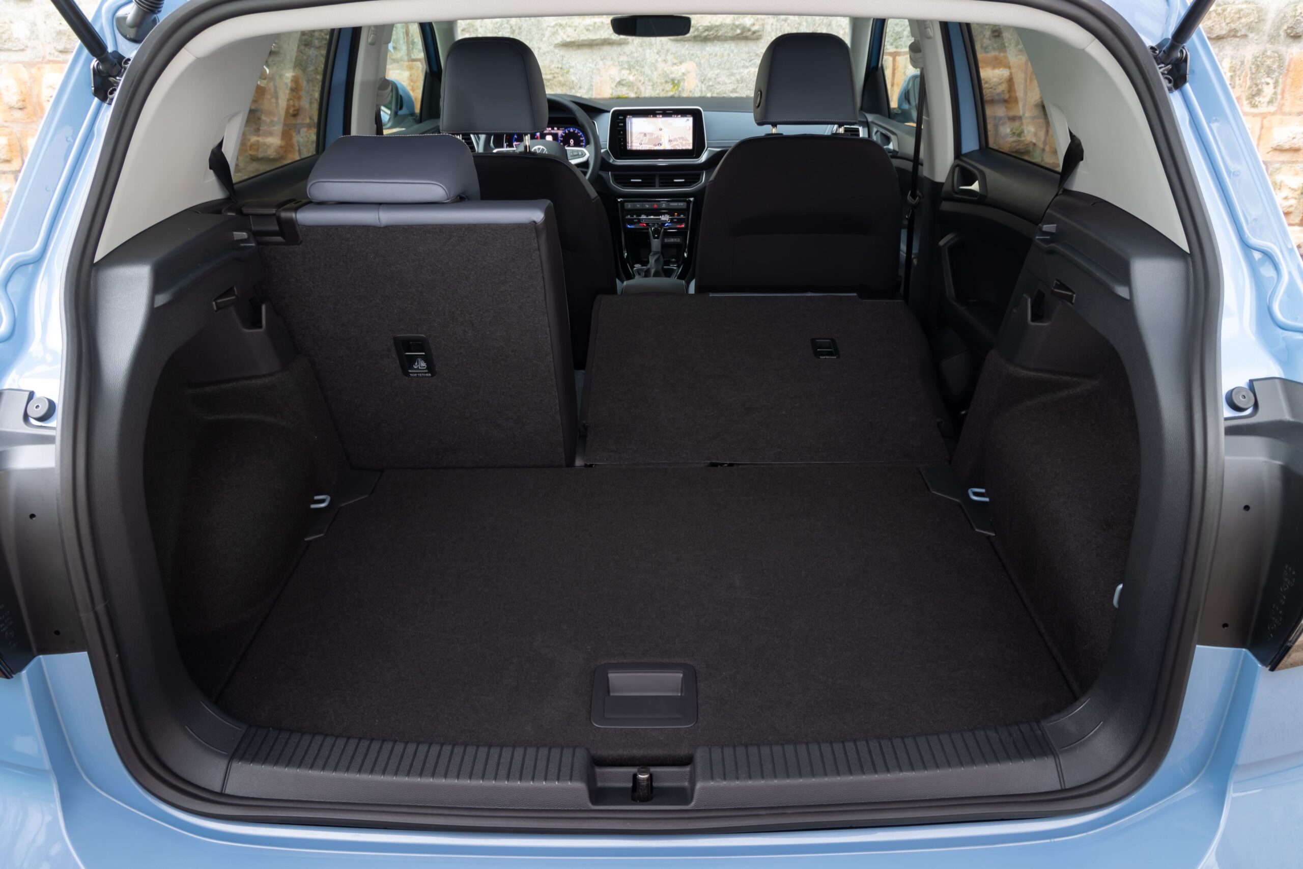 coffre ouvert Volkswagen t-cross