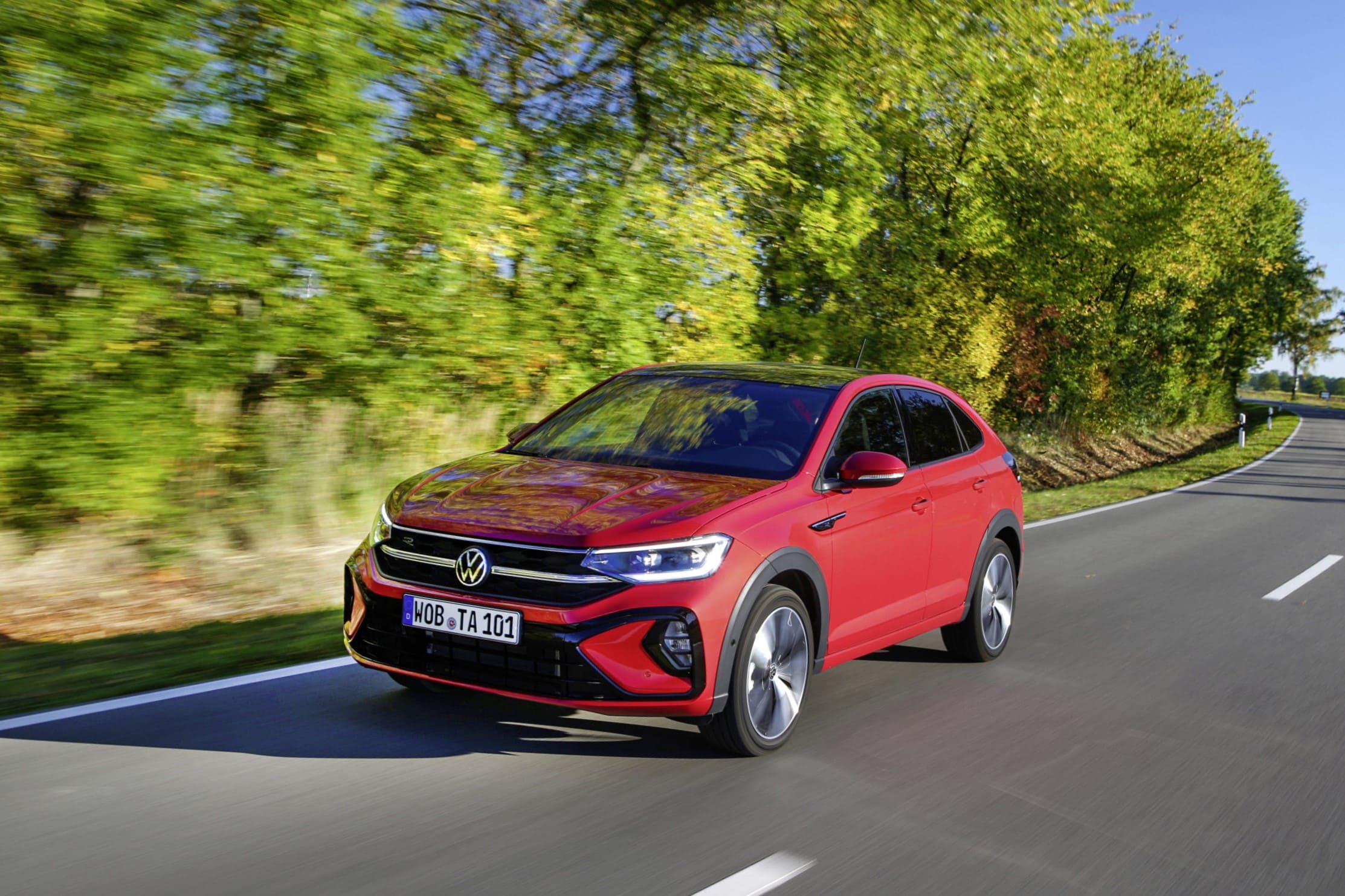 Volkswagen Taigo route de campagne